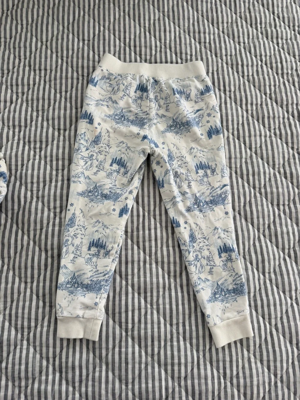 Janie and Jack Disney Frozen Sweatshirt Sweatpants Set 6
